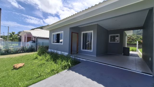 Casa com 360m² 3 quartos e 2 banheiros, à venda, no bairro São José do Imbassaí em Maricá
