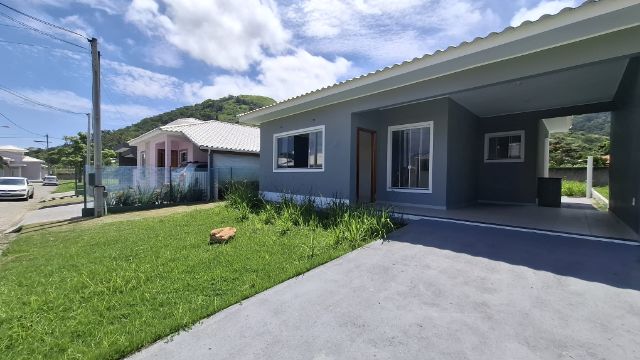 Casa com 360m² 3 quartos e 2 banheiros, à venda, no bairro São José do Imbassaí em Maricá