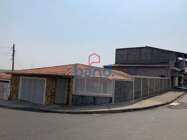 Casa com 271m² 2 quartos e 2 banheiros, à venda, no bairro Conjunto Habitacional Agostinho Alcala em Porto Feliz