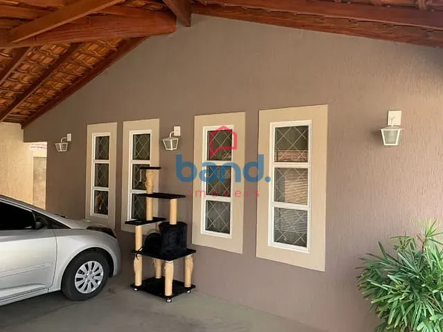 Casa com 271m² 2 quartos e 2 banheiros, à venda, no bairro Conjunto Habitacional Agostinho Alcala em Porto Feliz