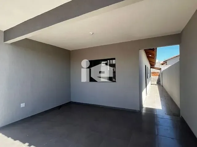 Casa com 150m² 2 quartos e 1 banheiro, à venda, no bairro Residencial Agostinho Pizzaia em Rolândia