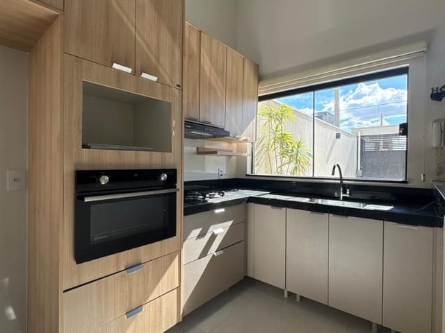 Casa com 150m² 2 quartos e 1 banheiro, à venda, no bairro Jardim Boer II em Americana
