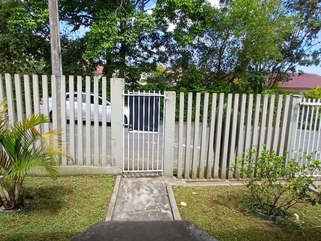 Casa 3 quartos e 2 banheiros, à venda, no bairro Campo Pequeno em Colombo