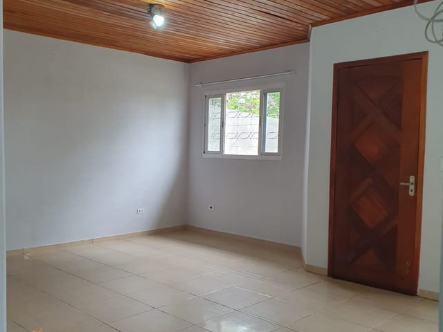 Casa 3 quartos e 2 banheiros, à venda, no bairro Campo Pequeno em Colombo