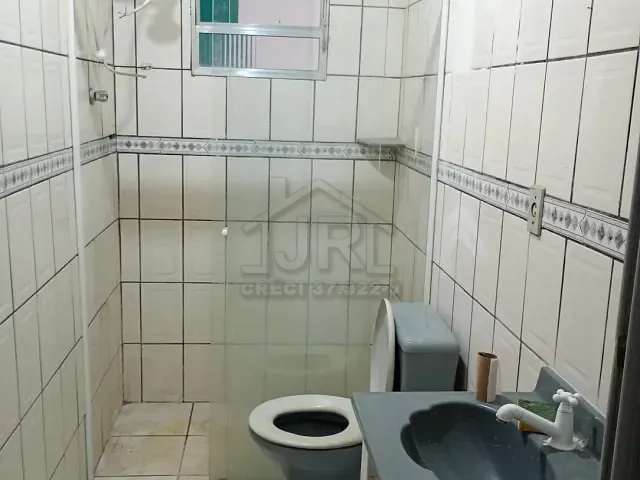 Casa com 250m² 2 quartos e 1 banheiro, para alugar, no bairro Jardim Miranda D'Aviz em Mauá