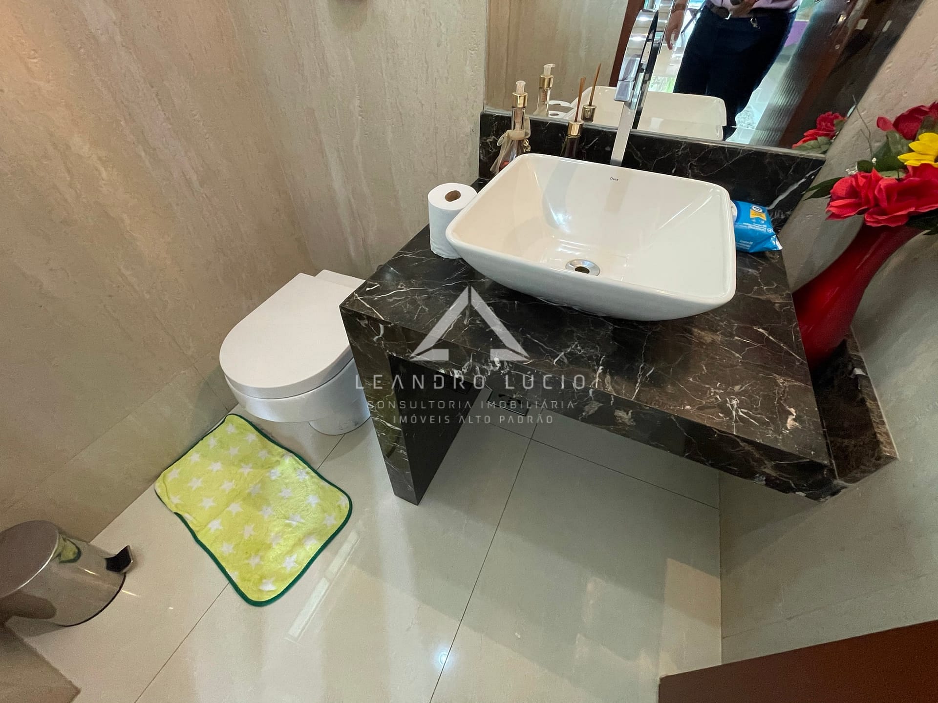 Casa à venda com 4 quartos, 284m² - Foto 4