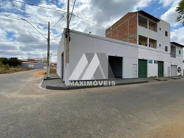 Casa com 136m², para alugar, no bairro São Geraldo em Araçuaí