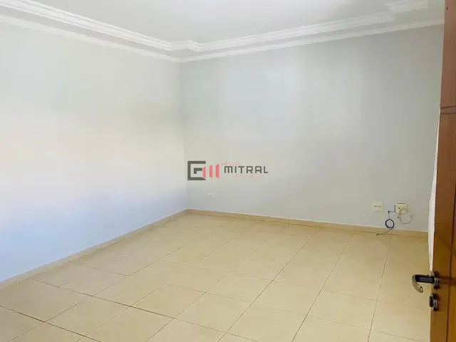 Casa 3 quartos e 2 banheiros, à venda, no bairro Jardim dos Estados em Londrina