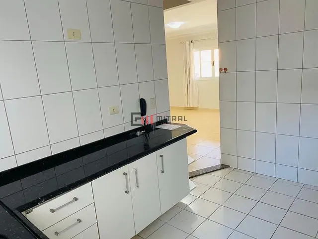 Casa 3 quartos e 2 banheiros, à venda, no bairro Jardim dos Estados em Londrina