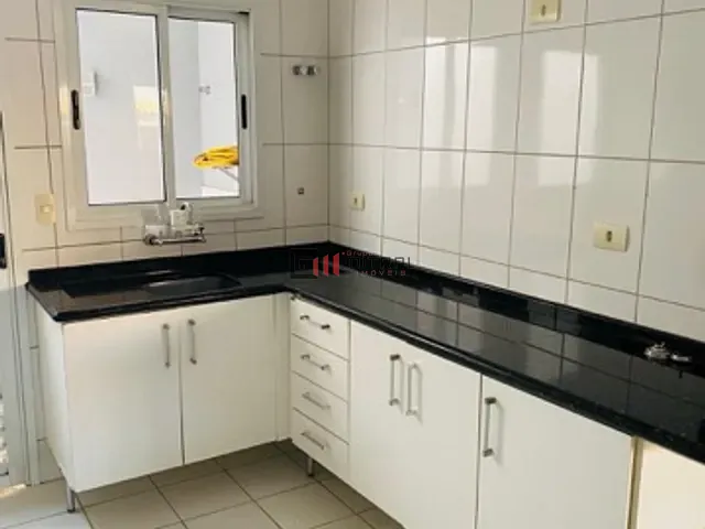 Casa 3 quartos e 2 banheiros, à venda, no bairro Jardim dos Estados em Londrina