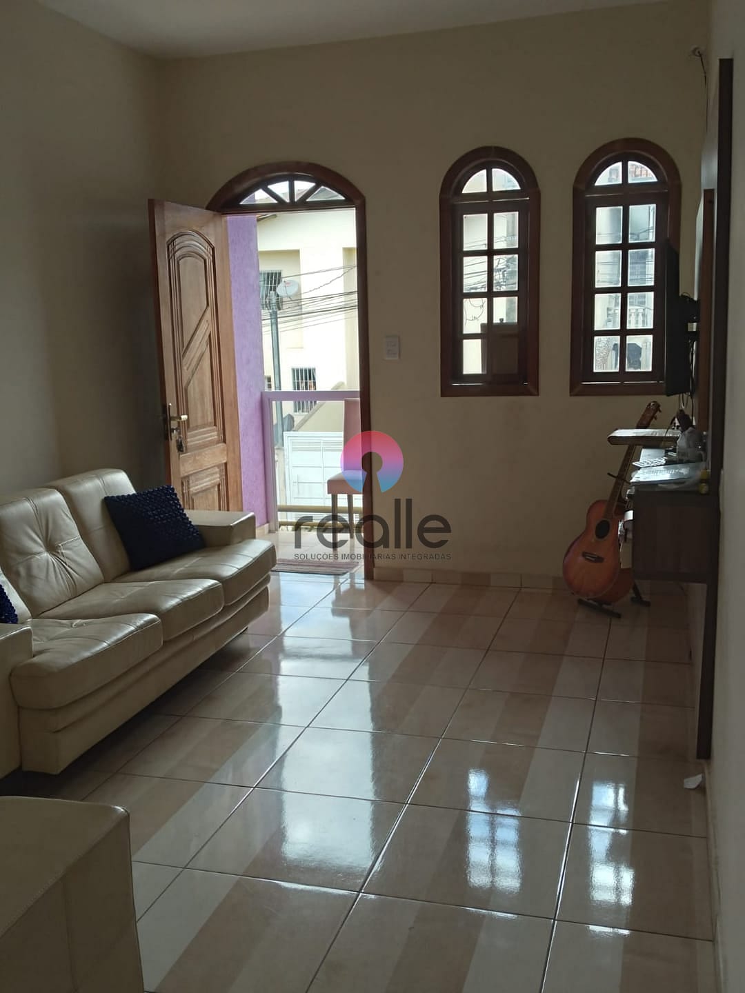 Casa à venda com 4 quartos, 70m² - Foto 3