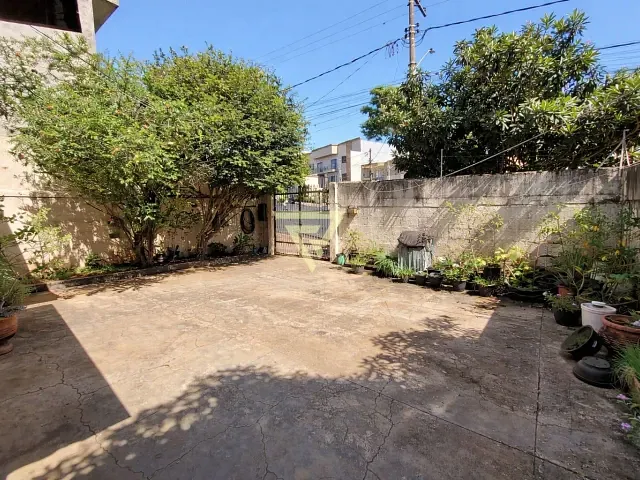 Casa com 200m² 3 quartos e 2 banheiros, à venda, no bairro Jardim Castelo Branco em Ribeirão Preto