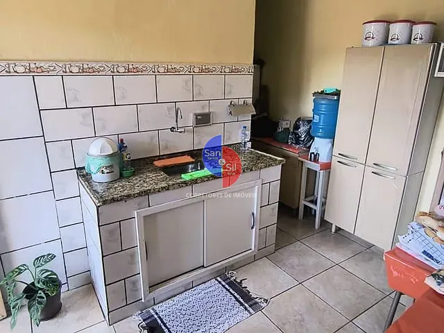 Casa 1 quarto e 1 banheiro, à venda, no bairro São Lourenço (Praia de Mauá) em Magé