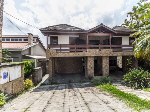 Casa com 608m² 4 quartos e 7 banheiros, à venda, no bairro Alphaville em Santana de Parnaíba