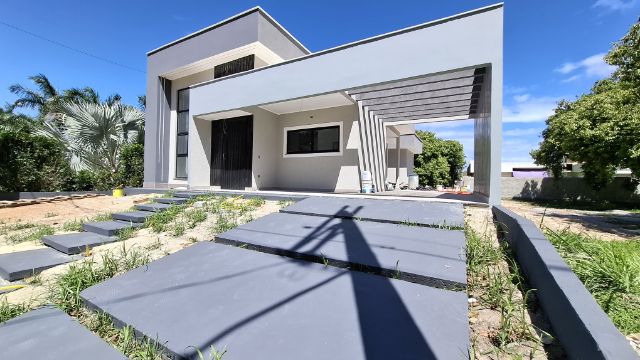 Casa com 360m² 3 quartos e 3 banheiros, à venda, no bairro São José do Imbassaí em Maricá