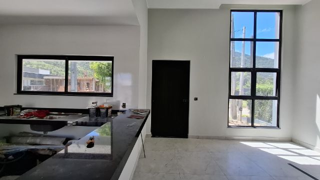 Casa com 360m² 3 quartos e 3 banheiros, à venda, no bairro São José do Imbassaí em Maricá