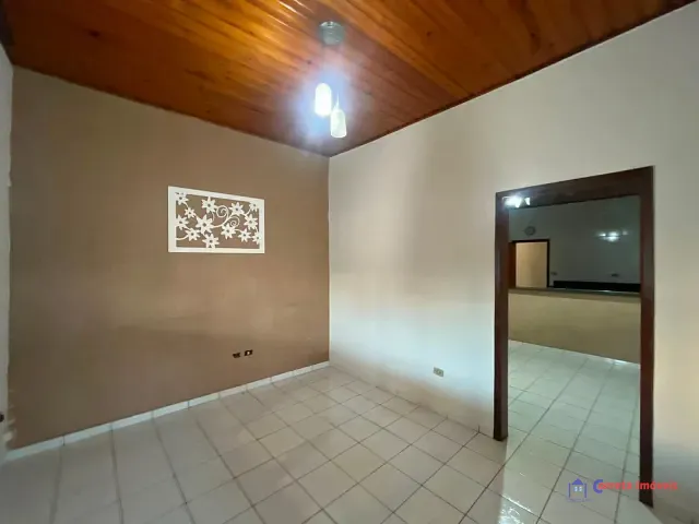 Casa 3 quartos e 1 banheiro, para alugar, no bairro Jardim Alvorada em Três Lagoas