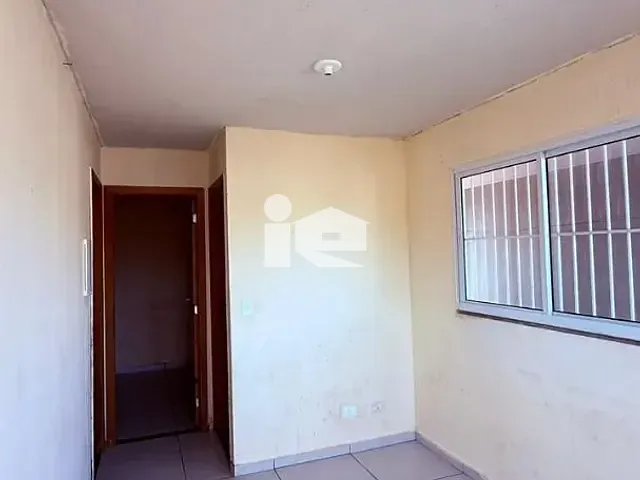 Casa com 152m² 2 quartos e 1 banheiro, à venda, no bairro Aida Nogueira em Rolândia