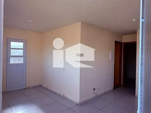 Casa com 152m² 2 quartos e 1 banheiro, à venda, no bairro Aida Nogueira em Rolândia