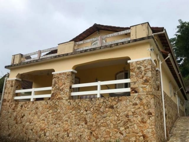 Casa 5 quartos e 1 banheiro, à venda, no bairro MOSELA em Petropolis
