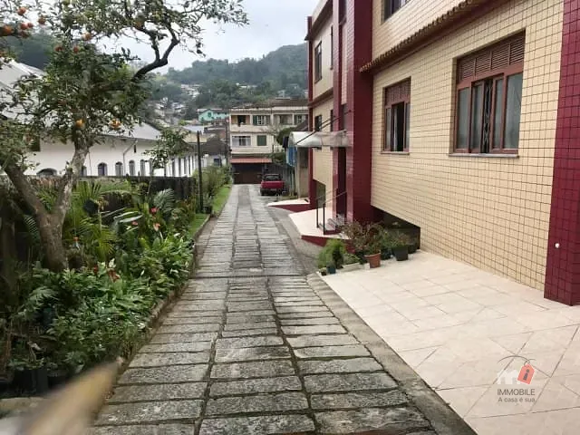 Casa 5 quartos e 1 banheiro, à venda, no bairro MOSELA em Petropolis