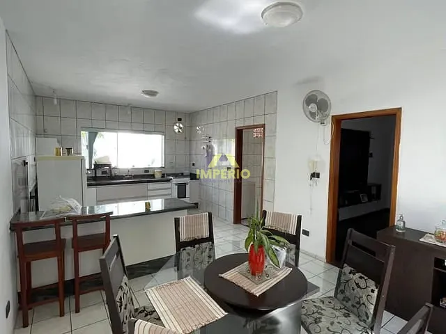 Casa com 250m² 3 quartos e 2 banheiros, à venda, no bairro Jardim Elizabeth em Salto