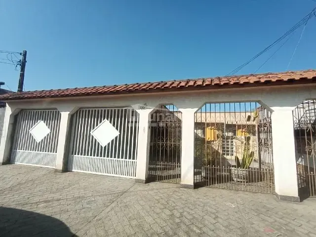 Casa com 500m² 3 quartos e 2 banheiros, à venda, no bairro Vila Cintra em Mogi das Cruzes