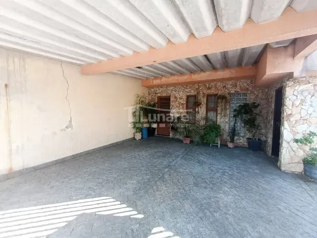 Casa com 500m² 3 quartos e 2 banheiros, à venda, no bairro Vila Cintra em Mogi das Cruzes