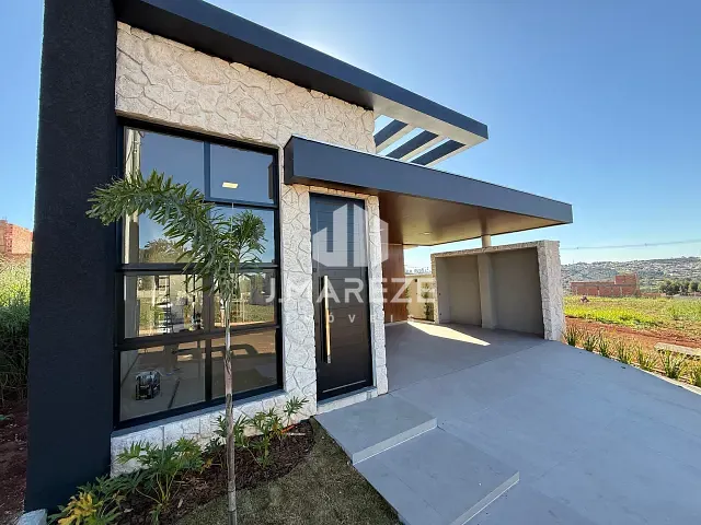 Casa 3 quartos e 4 banheiros, à venda, no bairro Vila Nossa Senhora da Conceição em Apucarana