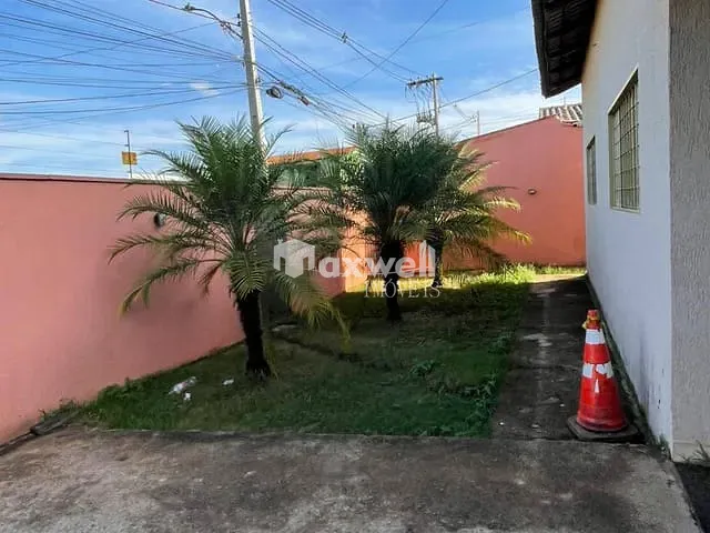 Casa 3 quartos e 4 banheiros, para alugar, no bairro Jardim Ipiranga em Aparecida de Goiânia
