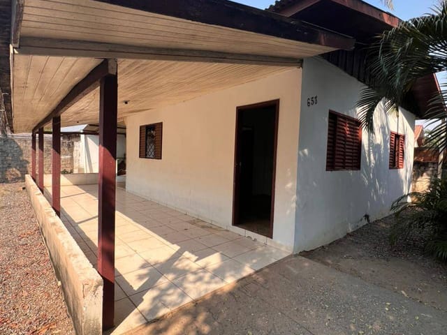 Casa com 308m² 3 quartos e 1 banheiro, à venda, no bairro Jardim das Palmeiras em Sinop