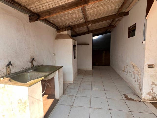 Casa com 308m² 3 quartos e 1 banheiro, à venda, no bairro Jardim das Palmeiras em Sinop
