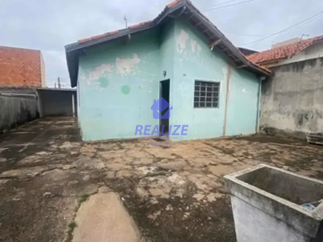 Casa com 200m² 2 quartos e 1 banheiro, à venda, no bairro Conjunto Habitacional Joaquim Vernini em Botucatu