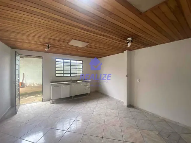 Casa com 200m² 2 quartos e 1 banheiro, à venda, no bairro Conjunto Habitacional Joaquim Vernini em Botucatu
