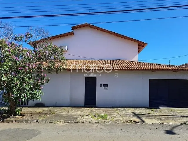 Sobrado 3 quartos e 1 banheiro, à venda, no bairro Jardim América em Goiânia