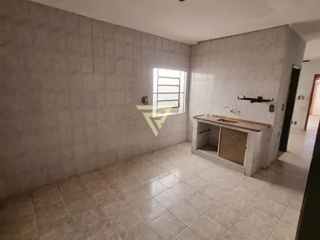 Casa com 200m² 3 quartos e 1 banheiro, à venda, no bairro Jardim José Sampaio Júnior em Ribeirão Preto