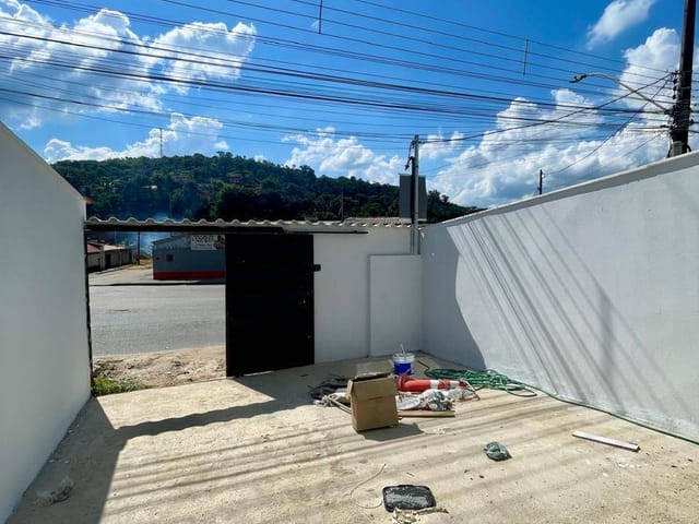 Casa 2 quartos e 1 banheiro, à venda, no bairro Santinho em Ribeirão das Neves