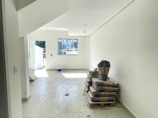 Casa 2 quartos e 1 banheiro, à venda, no bairro Santinho em Ribeirão das Neves