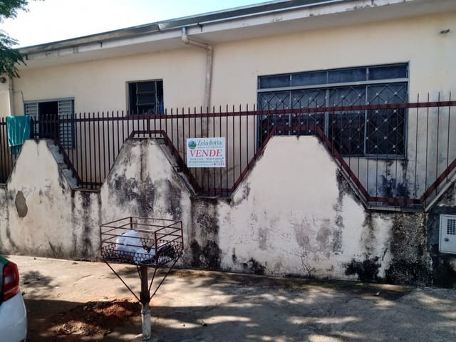 Casa com 300m² 1 quarto e 1 banheiro, à venda, no bairro Jardim Magalhães em São João da Boa Vista