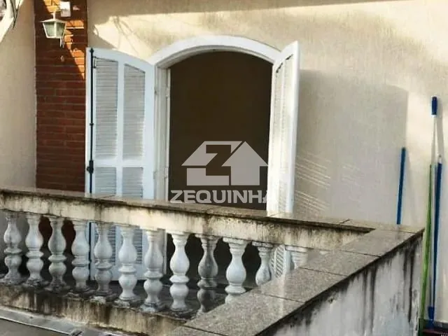 Casa com 240m² 3 quartos e 2 banheiros, à venda, no bairro Vila Yara em Osasco