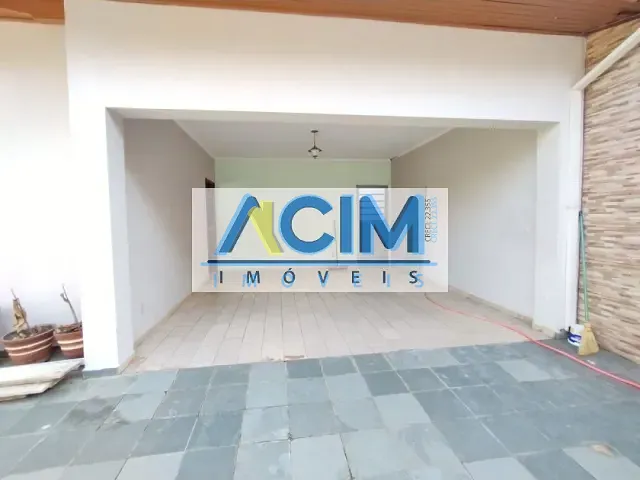 Casa com 280m² 2 quartos e 2 banheiros, à venda, no bairro Jardim Bela Vista em Jaguariúna