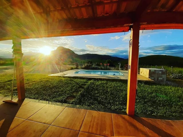 Casa com 2700m² 1 quarto e 1 banheiro, à venda, no bairro Cantagalo em Rio das Ostras