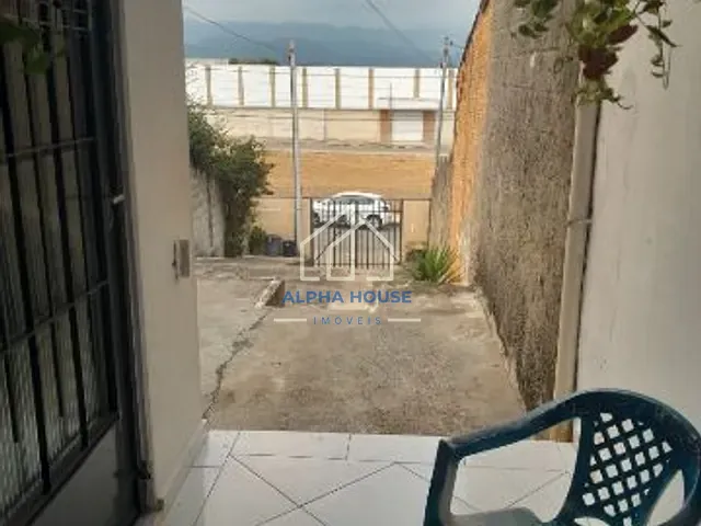 Casa com 140m² 1 quarto e 1 banheiro, à venda, no bairro Residencial e Comercial Cidade Jardim em Pindamonhangaba