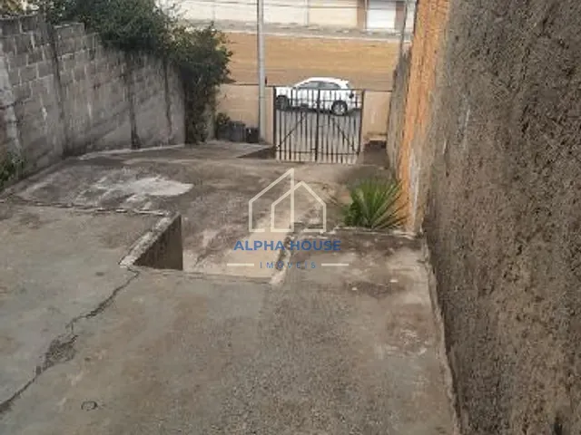 Casa com 140m² 1 quarto e 1 banheiro, à venda, no bairro Residencial e Comercial Cidade Jardim em Pindamonhangaba