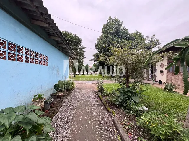 Casa com 1080m² 3 quartos e 2 banheiros, à venda, no bairro Espinheiros em Itajaí