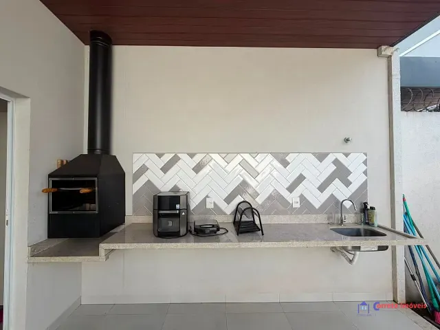 Casa com 65m² 2 quartos e 1 banheiro, à venda, no bairro Centro em Três Lagoas
