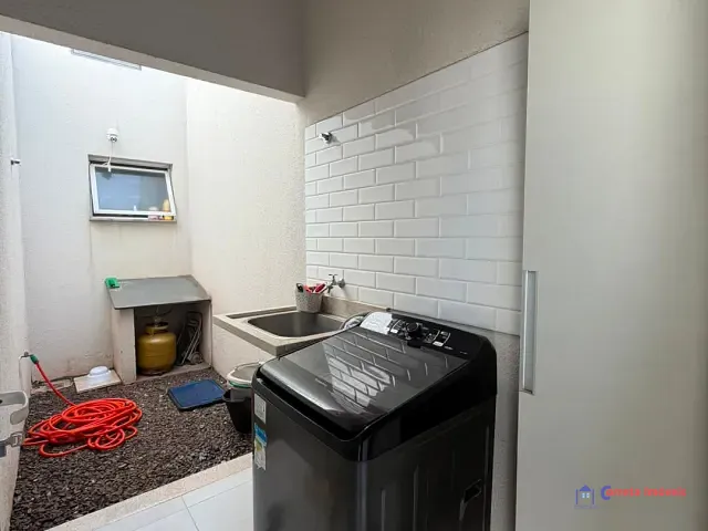 Casa com 65m² 2 quartos e 1 banheiro, à venda, no bairro Centro em Três Lagoas