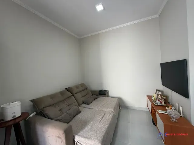 Casa com 65m² 2 quartos e 1 banheiro, à venda, no bairro Centro em Três Lagoas