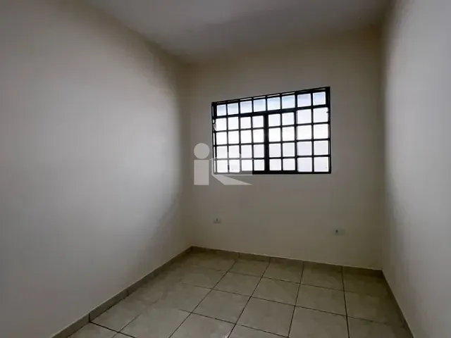 Casa com 174m² 3 quartos e 2 banheiros, à venda, no bairro Jardim Imperial em Rolândia