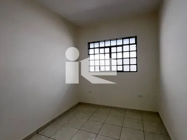 Casa com 174m² 3 quartos e 2 banheiros, à venda, no bairro Jardim Imperial em Rolândia